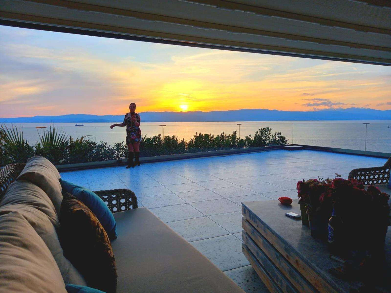 Mavi Panorama Villa Çeşme Exteriör bild
