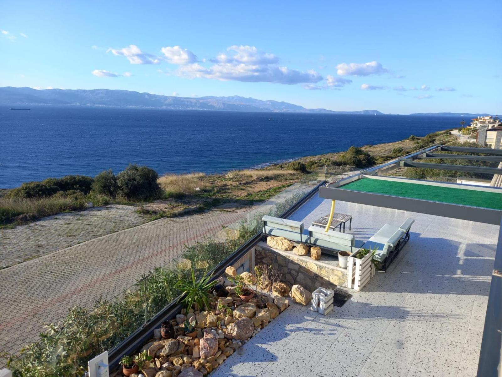 Mavi Panorama Villa Çeşme Exteriör bild
