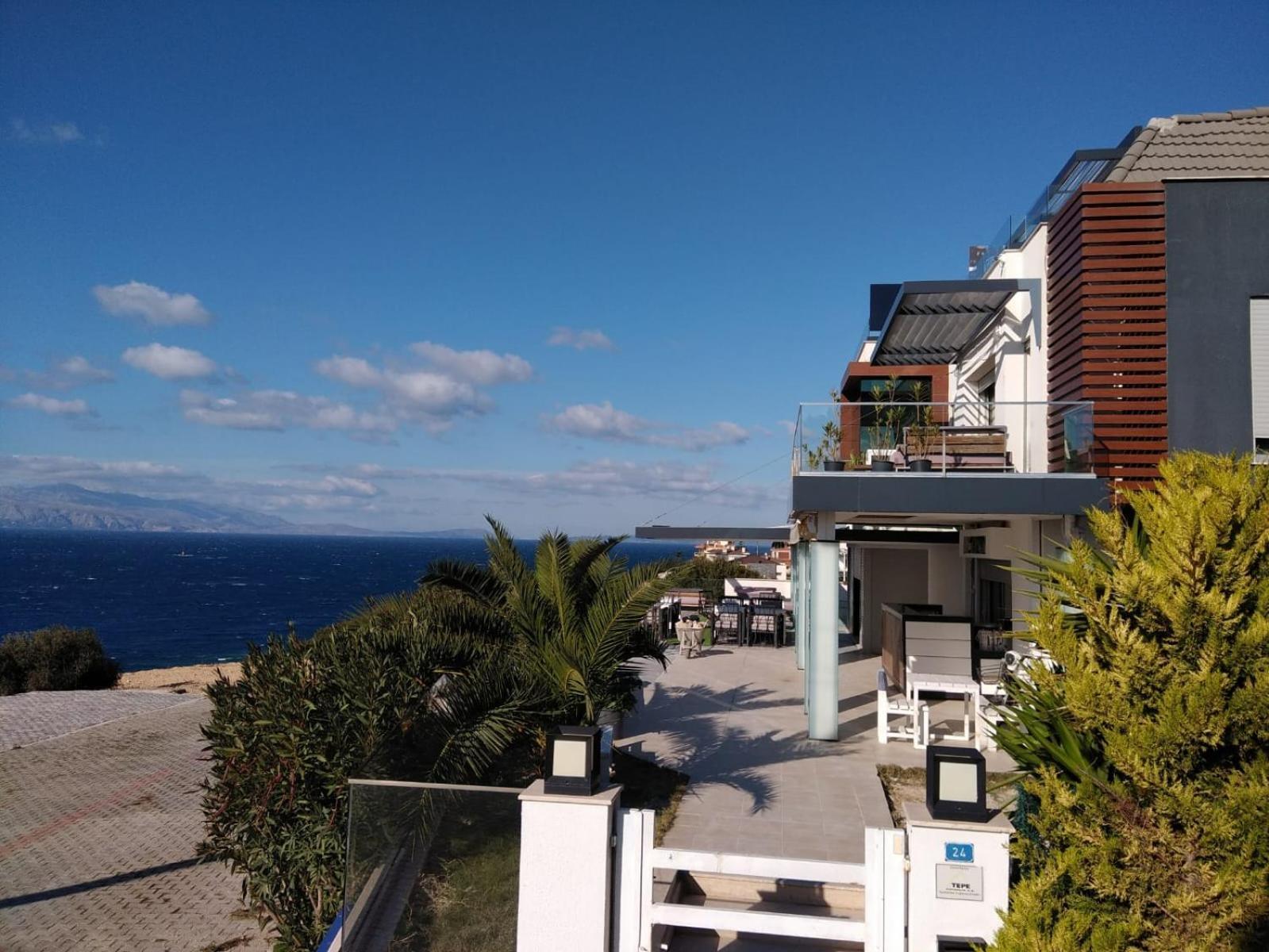 Mavi Panorama Villa Çeşme Exteriör bild