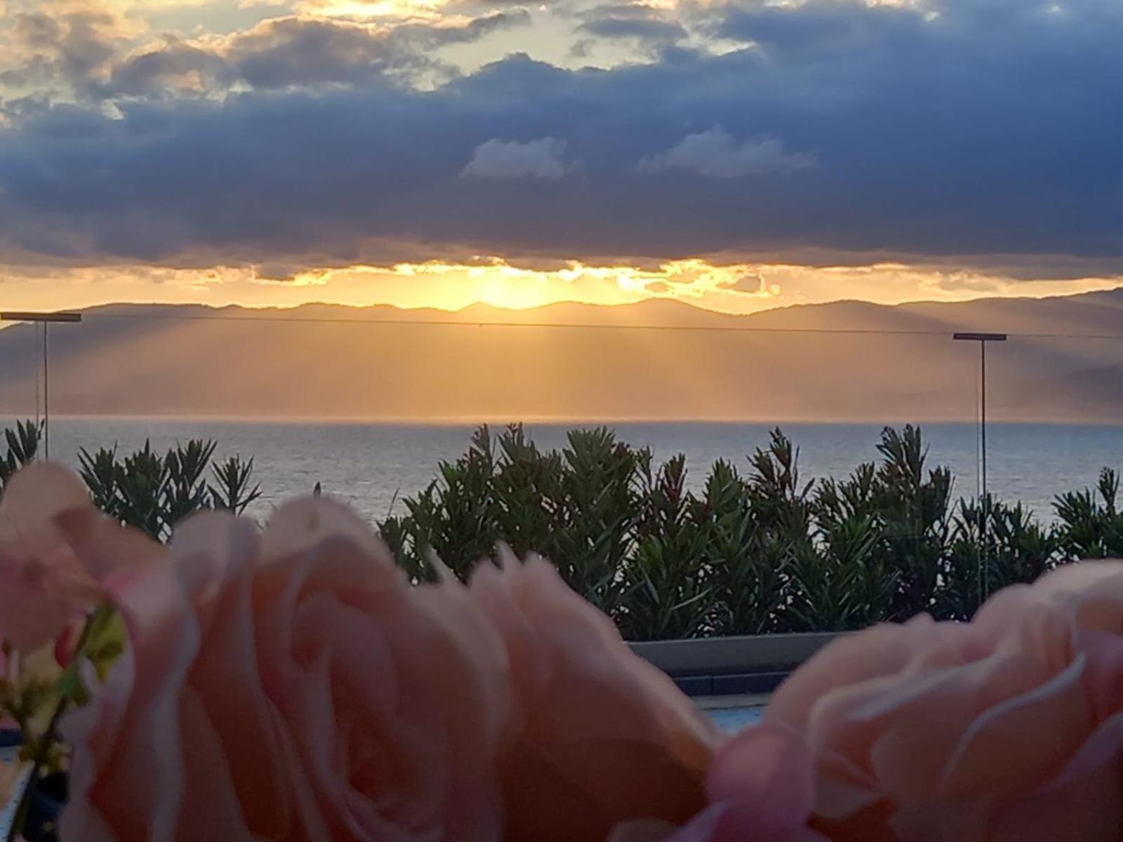 Mavi Panorama Villa Çeşme Exteriör bild