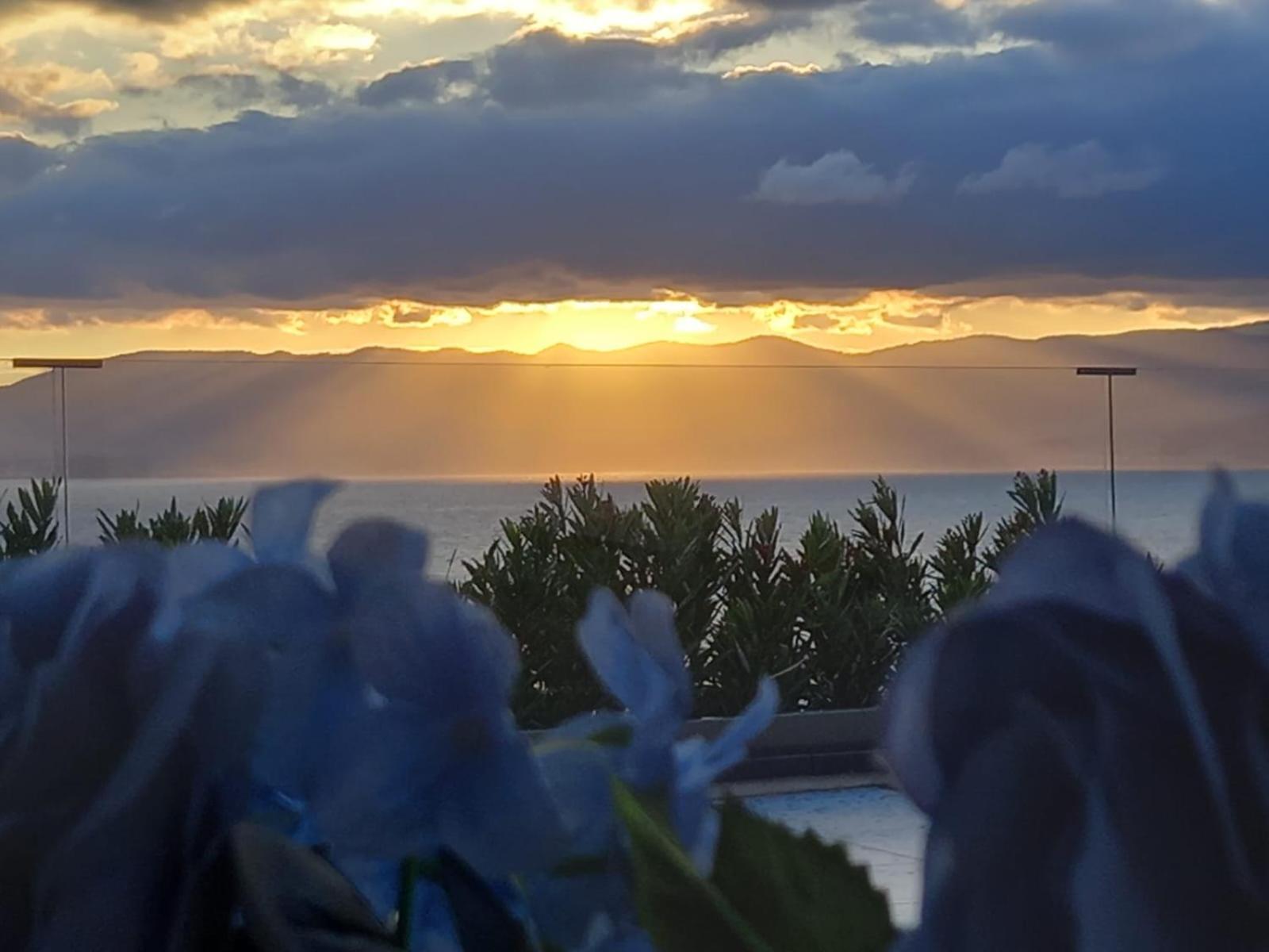 Mavi Panorama Villa Çeşme Exteriör bild